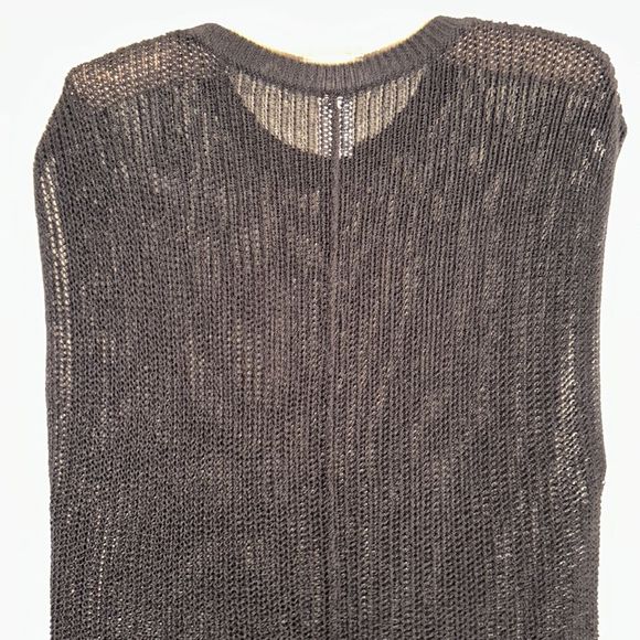 Black Sleeveless Sweater Vest - Picture 9 of 14